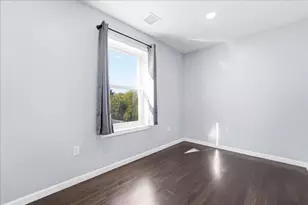 225 Freeman Ave, Jersey City, NJ 07306 - Photo 19