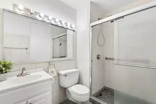 7002 Blvd E, Guttenberg, NJ 07093 - Photo 9