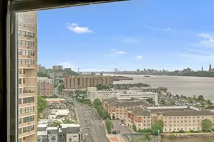 7002 Blvd E, Guttenberg, NJ 07093 - Photo 17