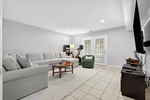 34 Marina Dr, Bayonne, NJ 07002 - Photo 21