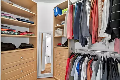 34 Marina Dr, Bayonne, NJ 07002 - Photo 15