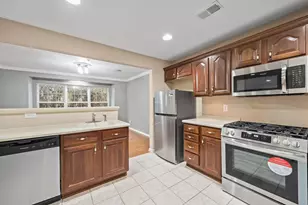 4 Boatworks Dr, Bayonne, NJ 07002 - Photo 7