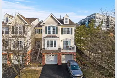 4 Boatworks Dr, Bayonne, NJ 07002 - Photo 1