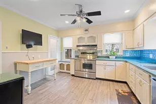 71 Georgian Ct, Hillside, NJ 07205 - Photo 11