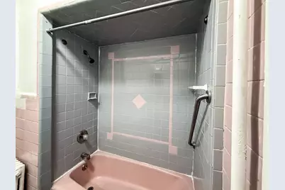 57 Roosevelt Ave #1, Jersey City, NJ 07304 - Photo 5