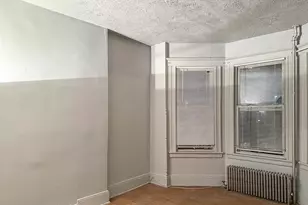 57 Roosevelt Ave, Jersey City, NJ 07304 - Photo 17