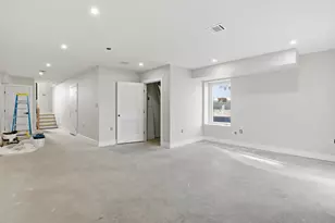 138 Weigands Ln, Secaucus, NJ 07094 - Photo 25