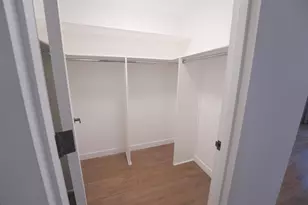 2 Shore Ln, Jersey City, NJ 07310 - Photo 15