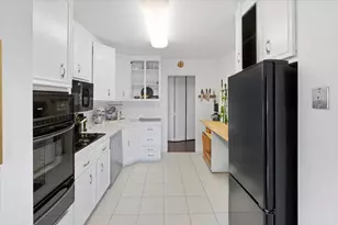 2077 Center Ave, Fort Lee, NJ 07024 - Photo 7