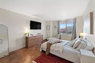 2077 Center Ave, Fort Lee, NJ 07024 - Photo 9