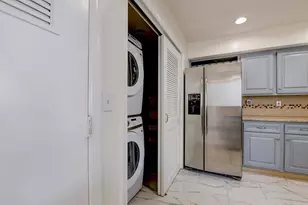 816 Topsail Ln, Secaucus, NJ 07094 - Photo 17