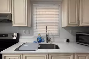 375 Whiton St, Jersey City, NJ 07304 - Photo 11