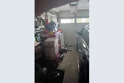 318 Linden Ave, Jersey City, NJ 07305 - Photo 17