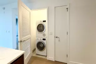 75 Park Ln S, Jersey City, NJ 07310 - Photo 15