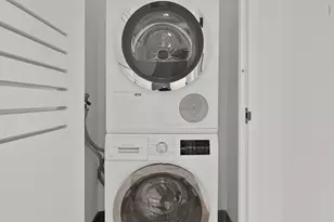 2 Shore Ln, Jersey City, NJ 07310 - Photo 15