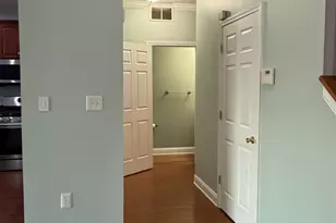 76 Lyon Ct, Jersey City, NJ 07305 - Photo 11