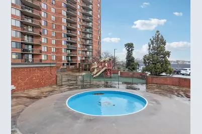 530 Harmon Cove Tower #530, Secaucus, NJ 07094 - Photo 31