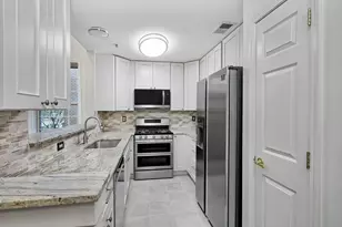 126 Abbie Ct, Guttenberg, NJ 07093 - Photo 3