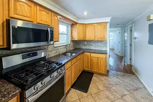 57 Suburbia Ct, Jersey City, NJ 07305 - Photo 3