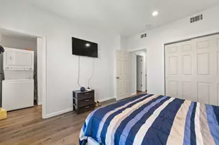 58 Wegman Pkwy, Jersey City, NJ 07305 - Photo 13