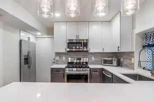 152 Beach St, Jersey City, NJ 07307 - Photo 5