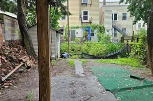 26 Cottage St, Bayonne, NJ 07002 - Photo 17