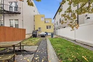 132 Thorne St, Jersey City, NJ 07307 - Photo 17