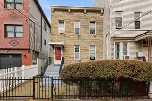 132 Thorne St, Jersey City, NJ 07307 - Photo 19