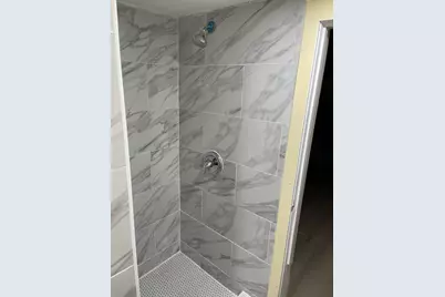 8 Fairview Ave, Secaucus, NJ 07094 - Photo 15