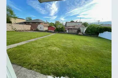 8 Fairview Ave, Secaucus, NJ 07094 - Photo 3