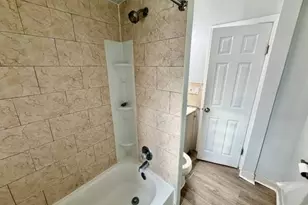 87 5 Laidlaw Ave, Jersey City, NJ 07306 - Photo 5