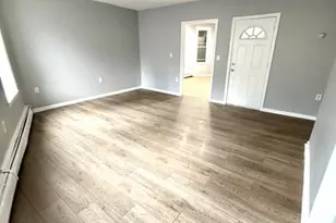 646 5 Newark Ave, Jersey City, NJ 07306 - Photo 5