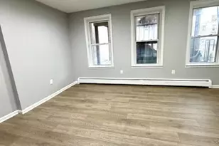 646 5 Newark Ave, Jersey City, NJ 07306 - Photo 3