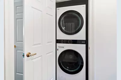 208 Shearwater Ct West #37, Jersey City, NJ 07305 - Photo 19