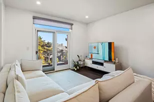 208 Shearwater Ct W, Jersey City, NJ 07305 - Photo 5