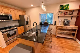 8 Carroll Pl, Weehawken, NJ 07086 - Photo 5