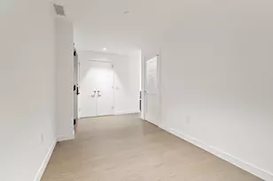 75 Park Ln S, Jersey City, NJ 07310 - Photo 11