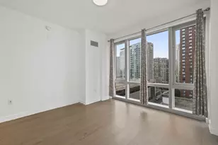 75 Park Ln S, Jersey City, NJ 07310 - Photo 7