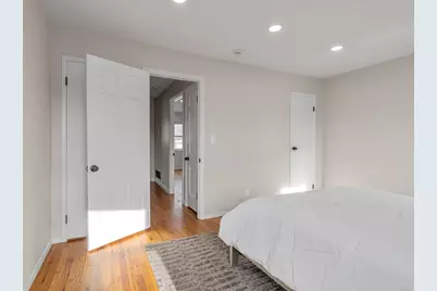 25 Ferncliff Rd, Jersey City, NJ 07305 - Photo 13