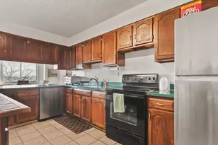 401 Harmon Cove Tower, Secaucus, NJ 07094 - Photo 9