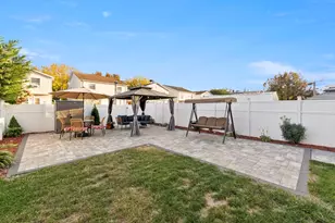 398 Pacific Ave, Jersey City, NJ 07304 - Photo 17