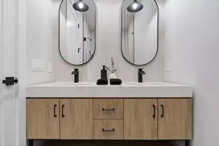 373 New York Ave, Jersey City, NJ 07307 - Photo 13