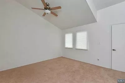 798 Spinnaker Ct #798, Secaucus, NJ 07094 - Photo 15