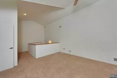 798 Spinnaker Ct #798, Secaucus, NJ 07094 - Photo 17