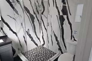 211 Baldwin Ave, Jersey City, NJ 07306 - Photo 23