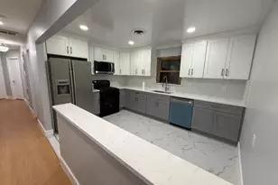 47 Country Village Ct, Bayonne, NJ 07002 - Photo 3