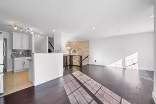 11 Bayside Dr, Bayonne, NJ 07002 - Photo 3
