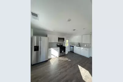 73 Macarthur Ave #2nd floor, Lodi, NJ 07644 - Photo 3