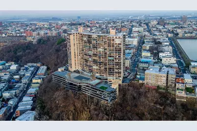 380 Mountain Rd #403, Union City, NJ 07087 - Photo 21