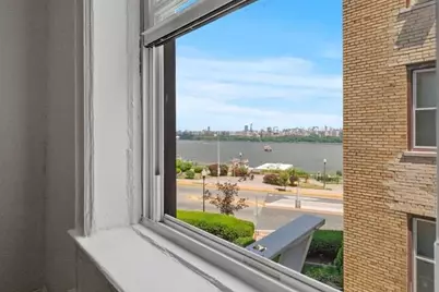 7435 Blvd East #36, North Bergen, NJ 07047 - Photo 9